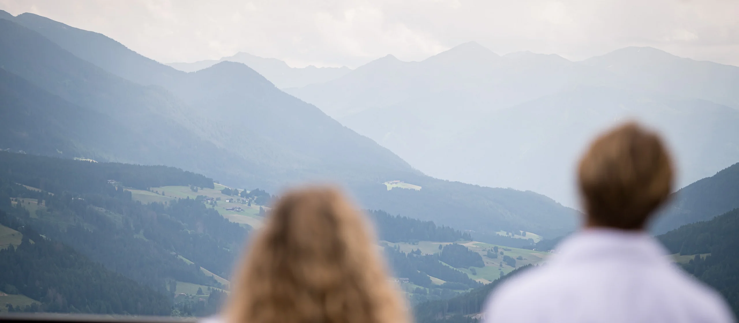 Vacanza nel nostro hotel con piscina a Valdaora
