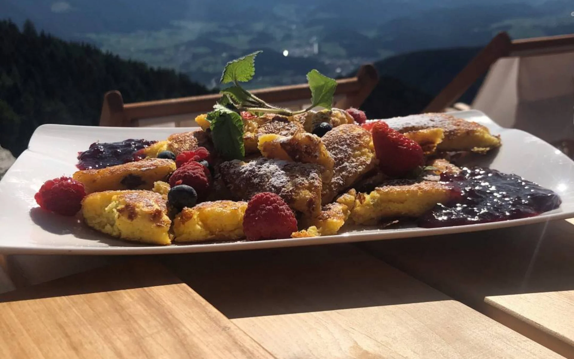 Malga Gönner e Piramidi di terra, Perca Malga Gönner e Piramidi di terra, Perca