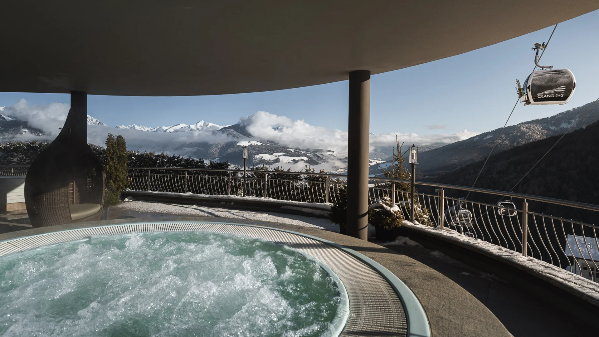 Vacanza nel nostro hotel con piscina a Valdaora