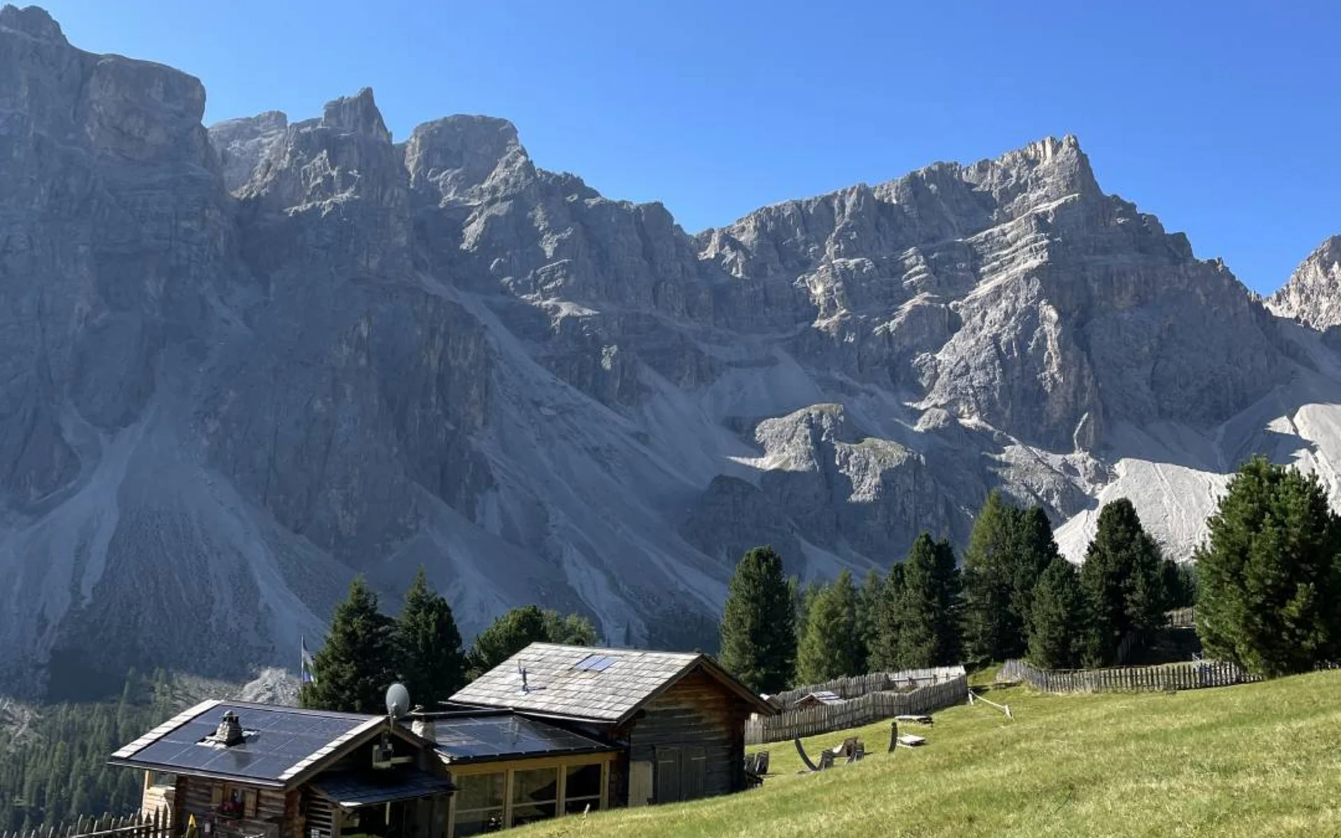 Ütia Ciampcios, Longiaru