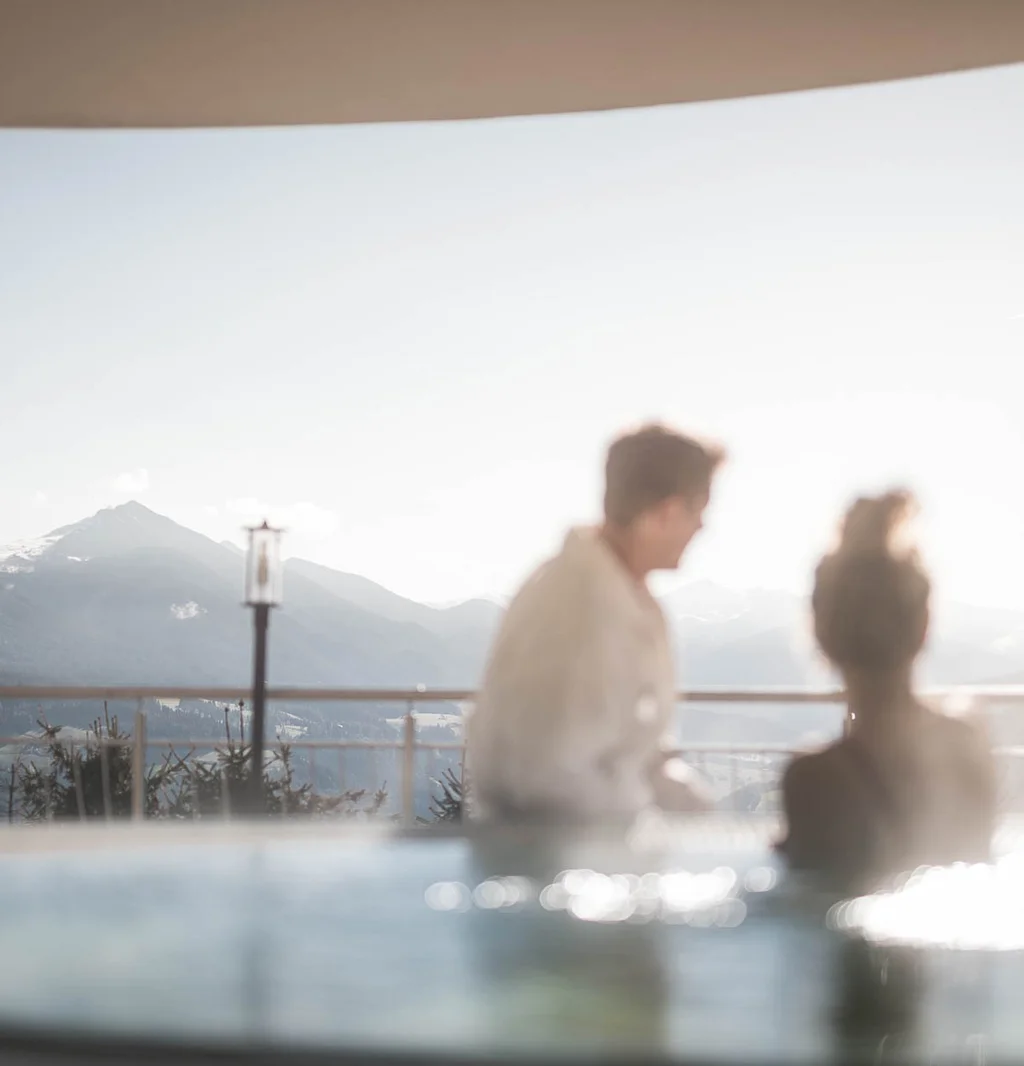 Vacanza nel nostro hotel con piscina a Valdaora