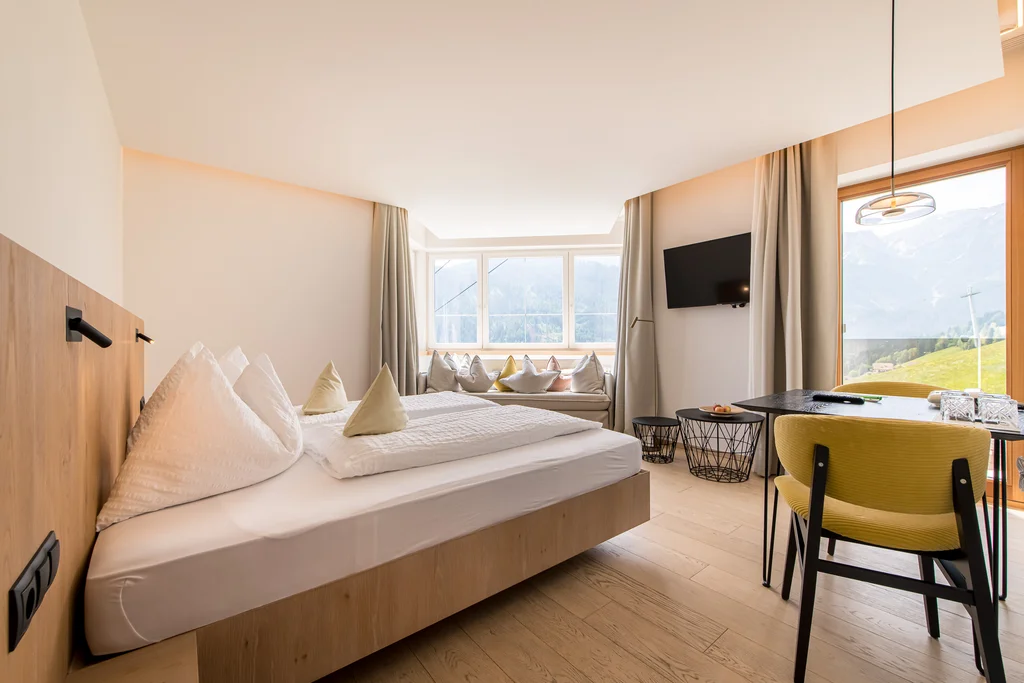 Hotel Kristall: Ihr Rückzugsort in den Dolomiten Hotel Kristall: Ihr Rückzugsort in den Dolomiten